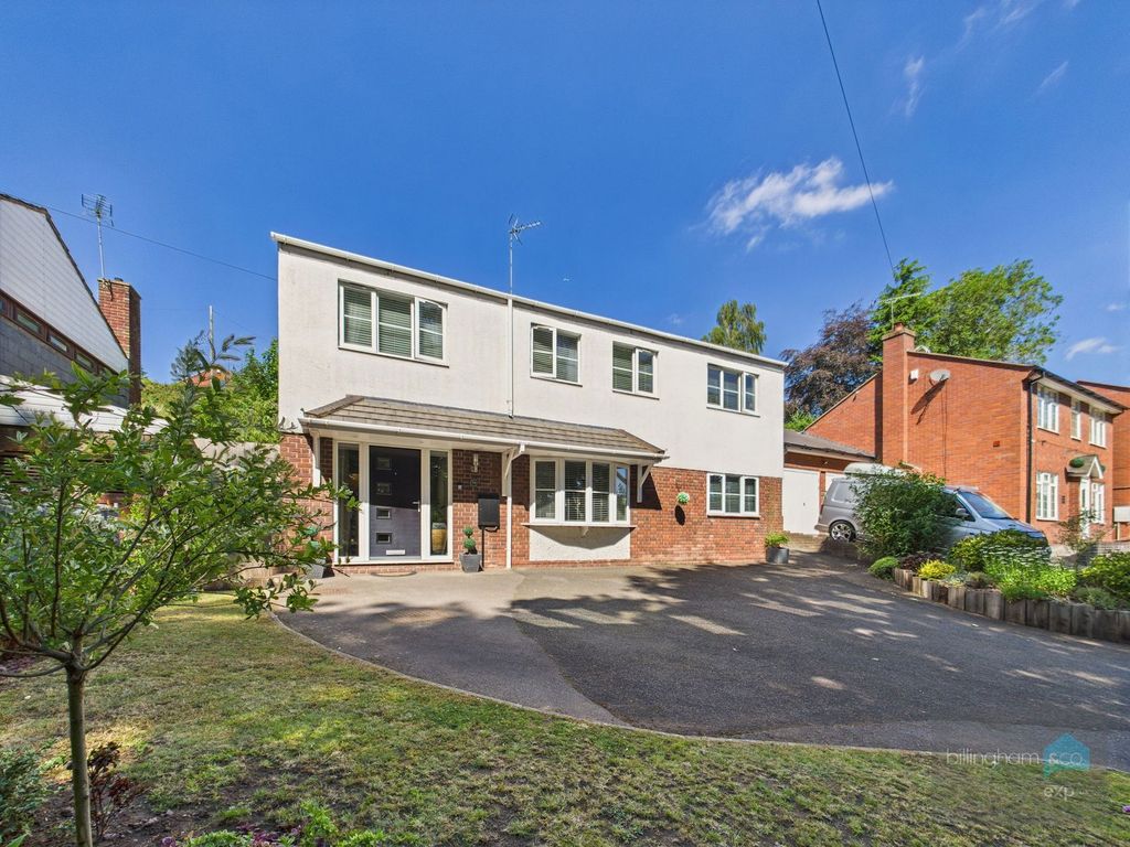 Property photo 1 of 28
