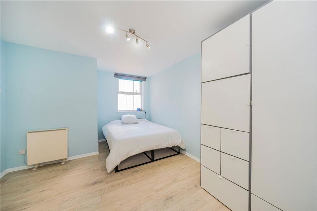 Property photo 3 of 4