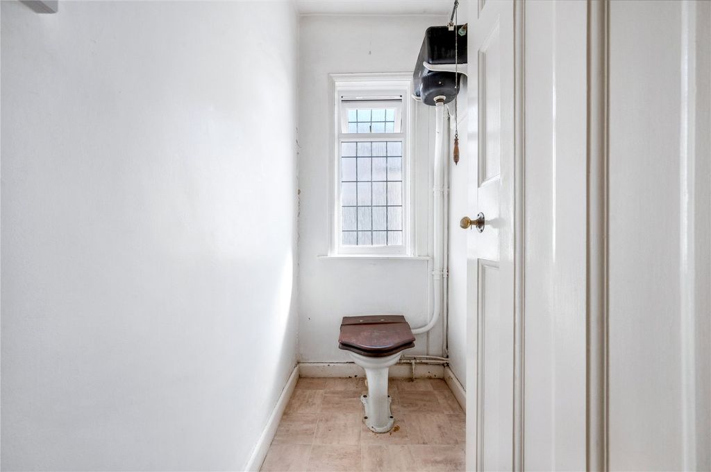 Additional image 47 of 6 bed detached house for saleToller Road, Stoneygate, Leicester LE2