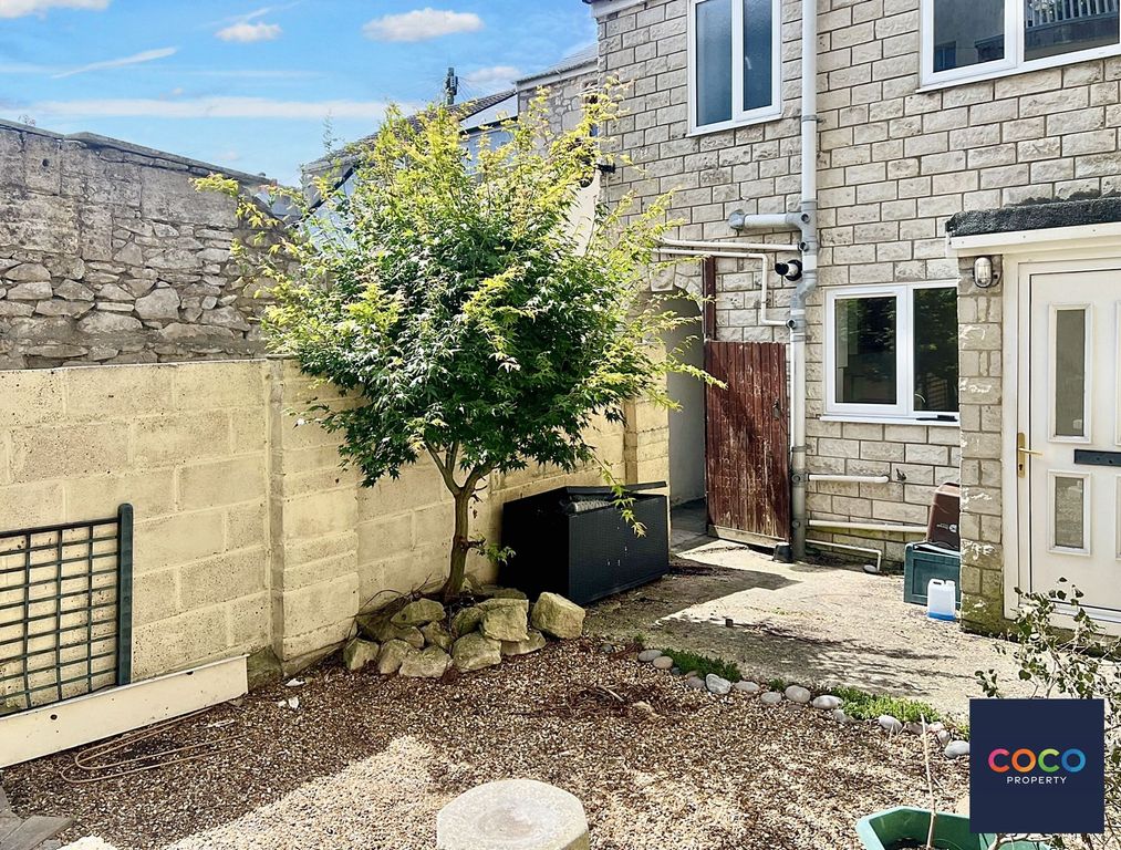Property photo 2 of 13 Garden