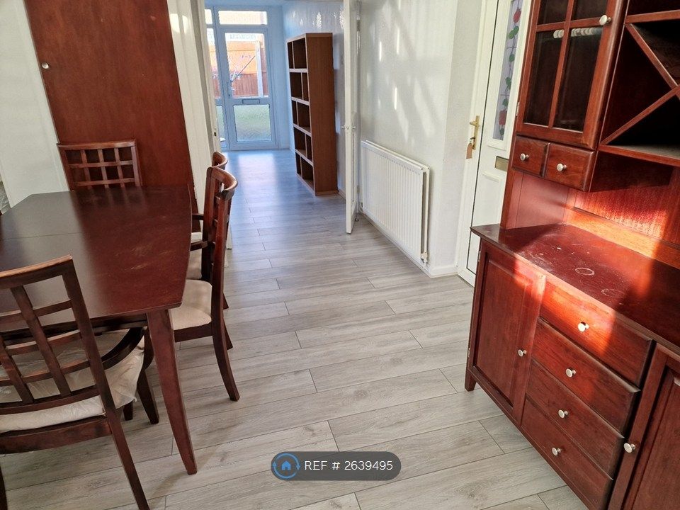 Property photo 3 of 16 Dining