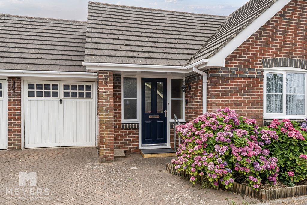 Property photo 2 of 21