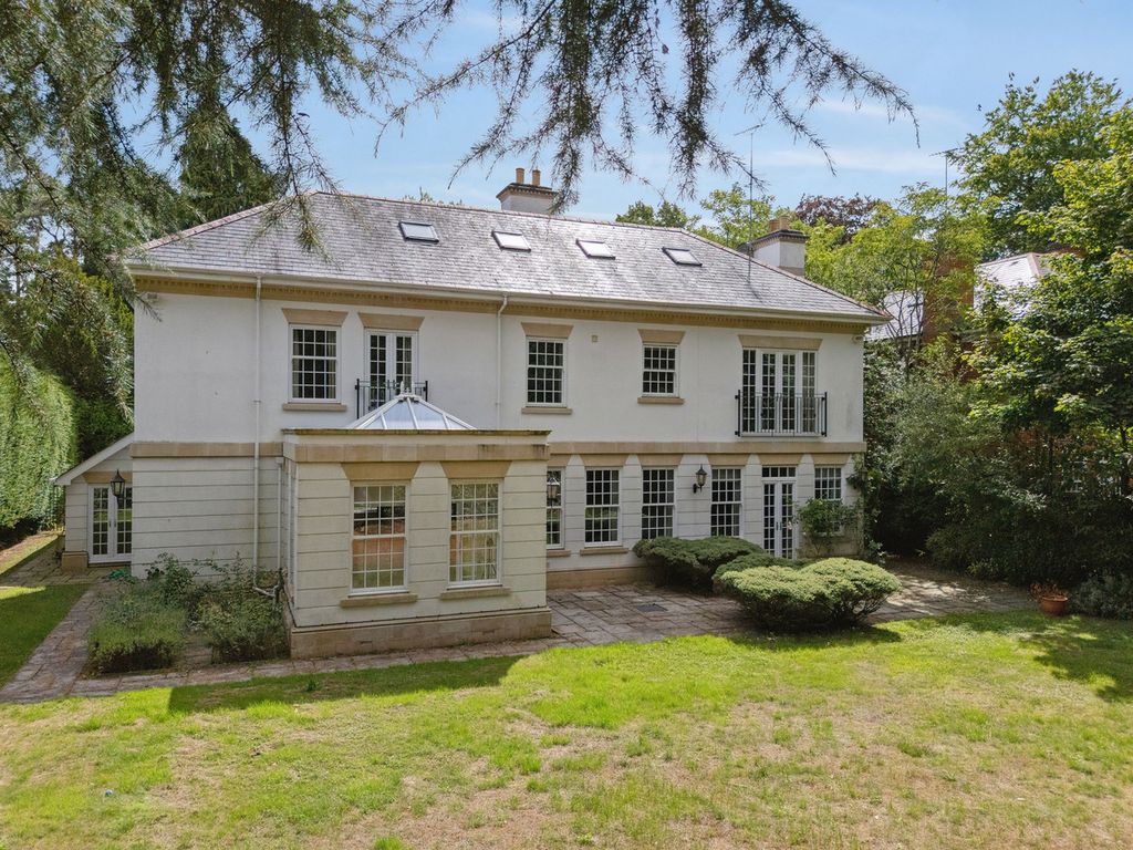 Property photo 2 of 39