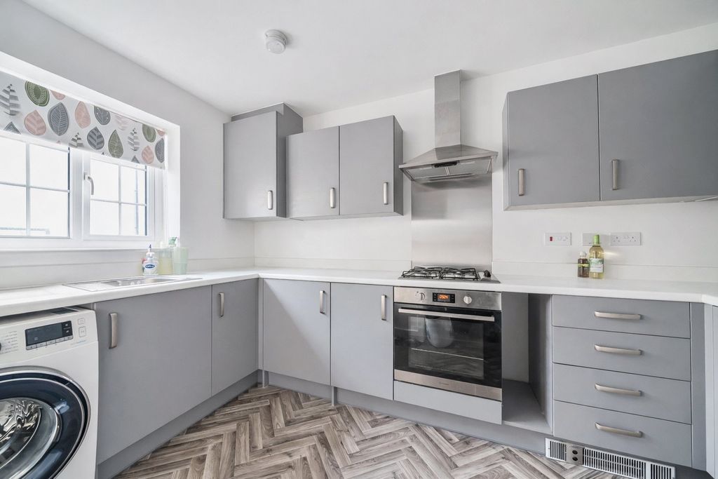 Property photo 3 of 10 Picture No. 20