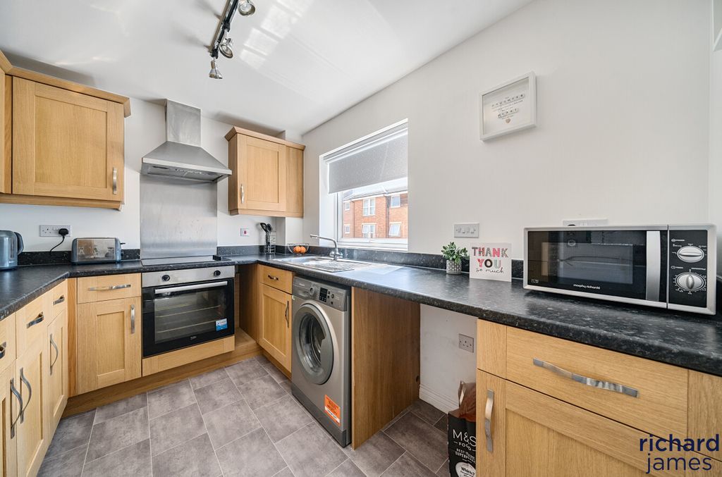 Property photo 2 of 13 dcc3F2390Af04F30B6E92B6Aa4E03d0F