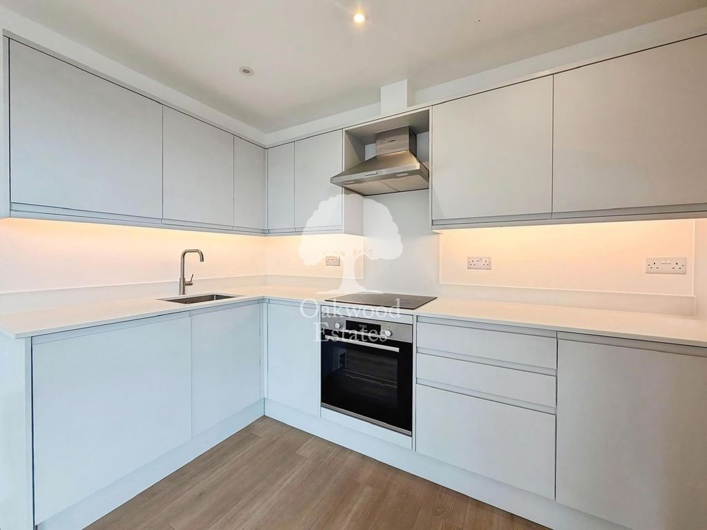 Property photo 2 of 17 Kitchen