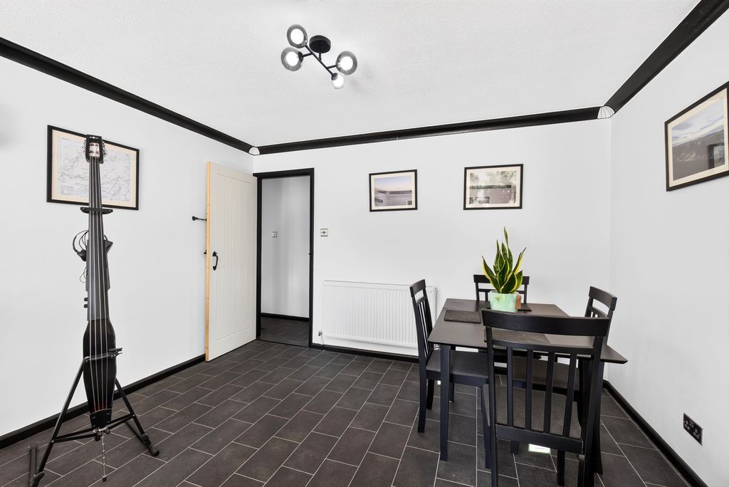 Property photo 3 of 16 A6700653