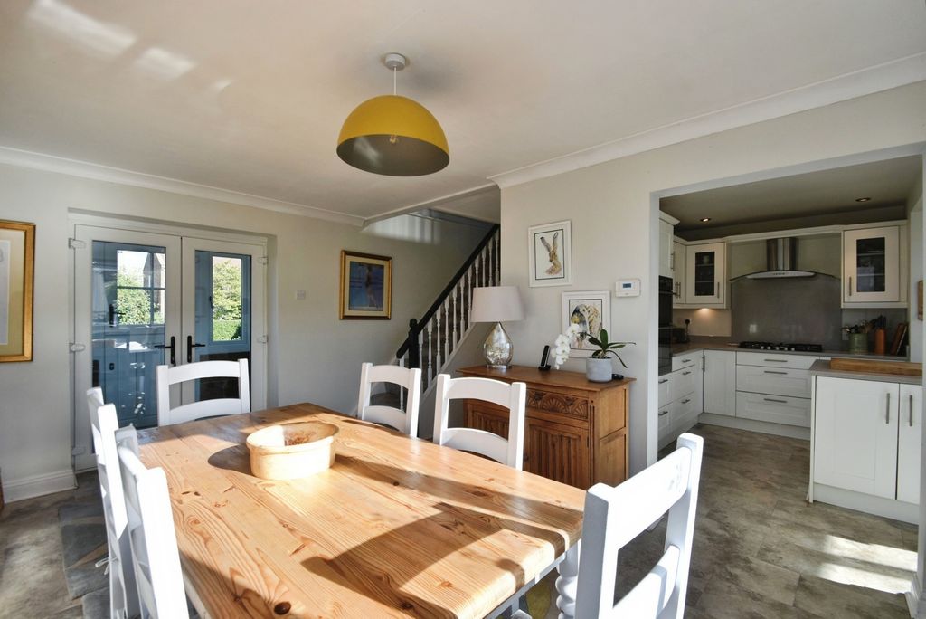 Property photo 2 of 18 Pbox-Img.Jpg