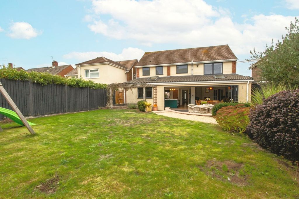 Property photo 1 of 33