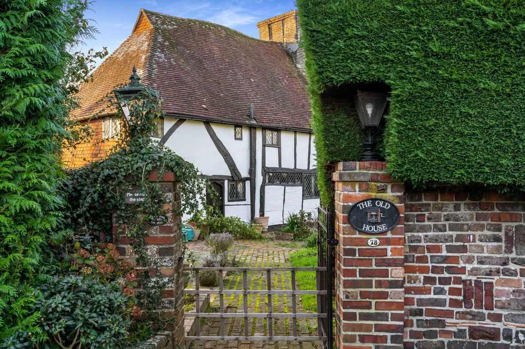 Property photo 1 of 21