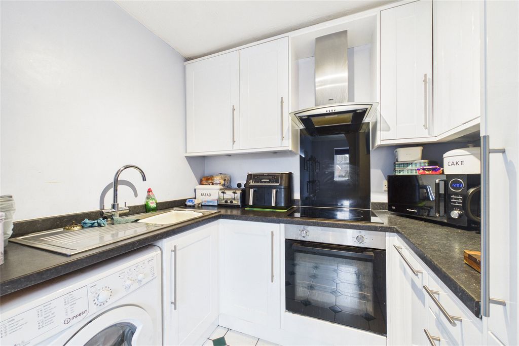 Property photo 3 of 6 Picture No. 40