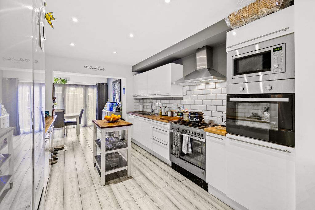 Property photo 2 of 18 Image13.Jpg