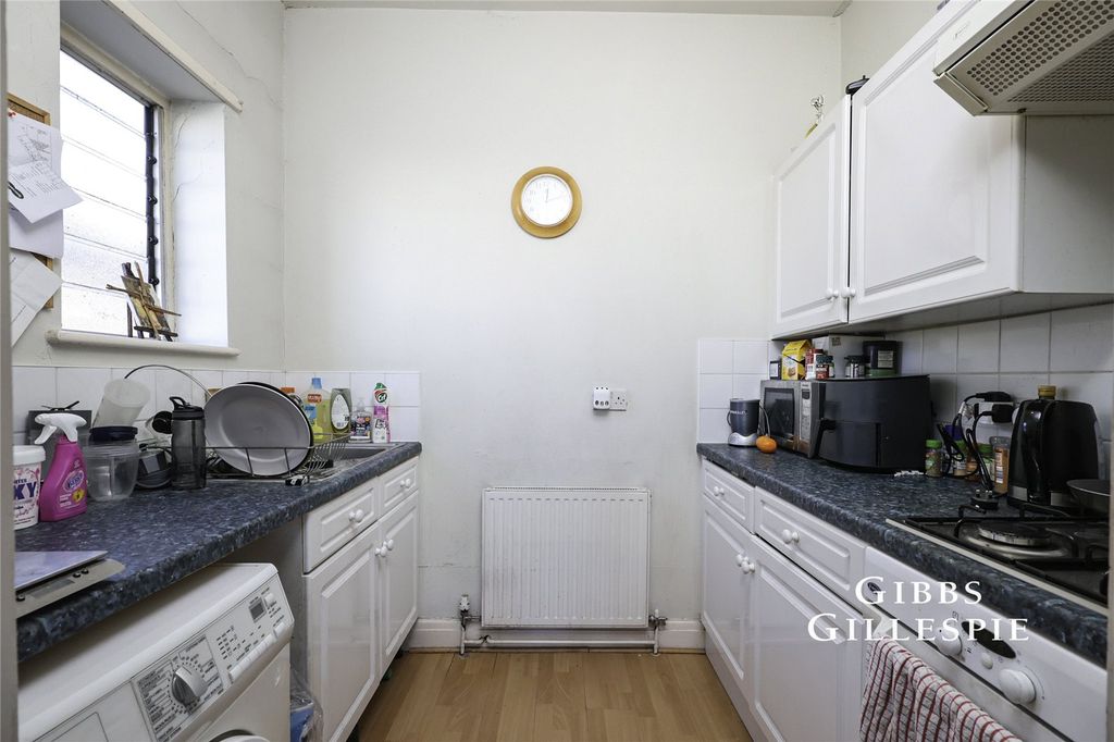 Property photo 2 of 10 Picture No. 06