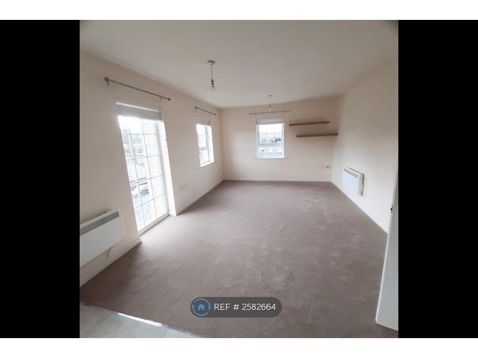 Property photo 1 of 10 Lounge