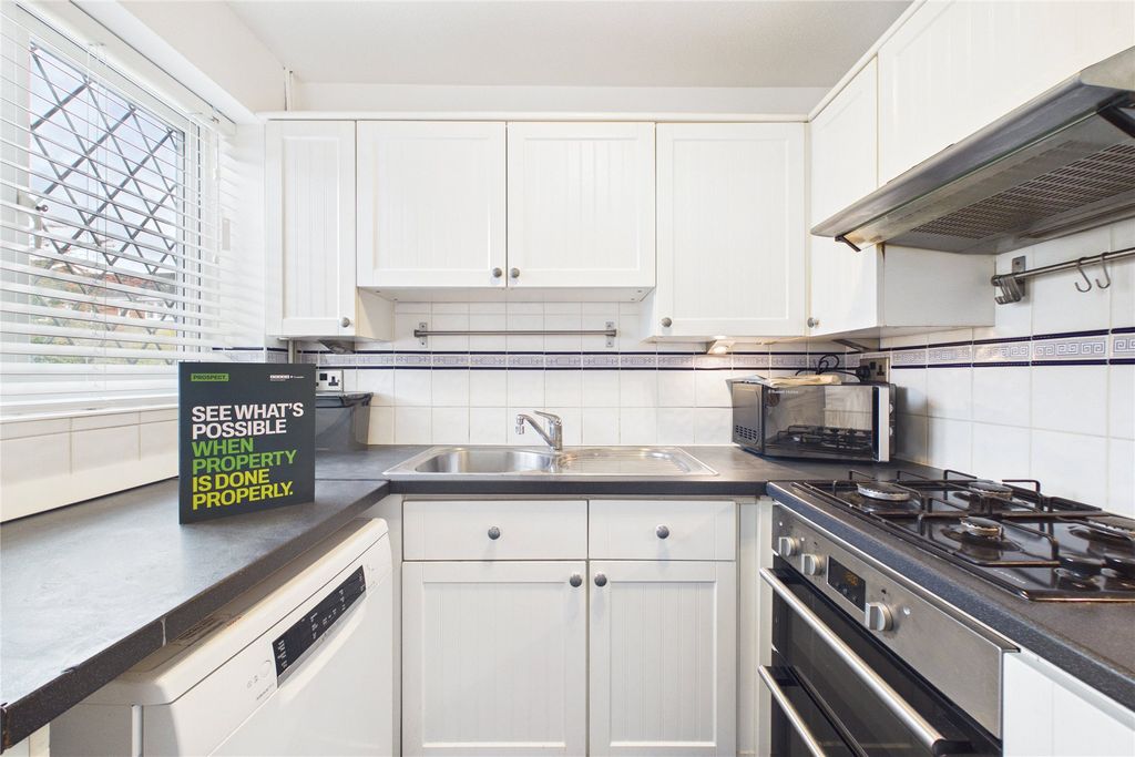 Property photo 2 of 7 Picture No. 14