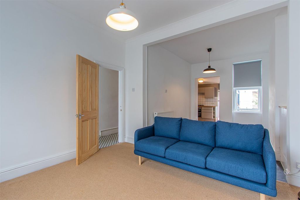 Property photo 2 of 14 Glamorgan Street 53-4.Jpg