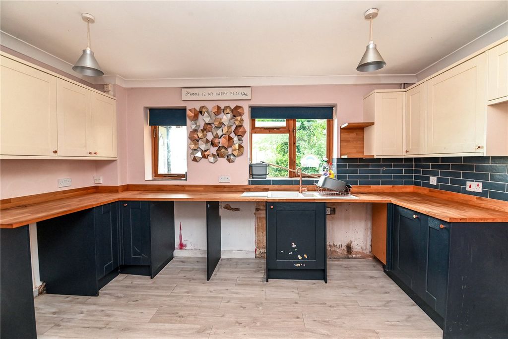 Property photo 2 of 19 Picture No. 04