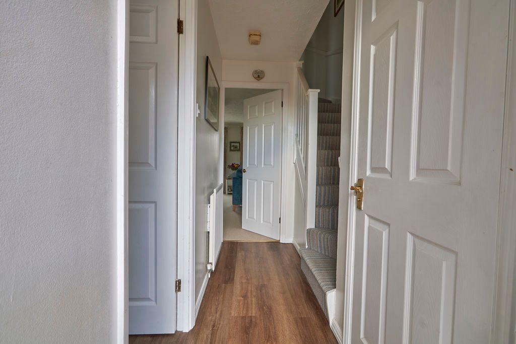 Property photo 2 of 19 Hallway