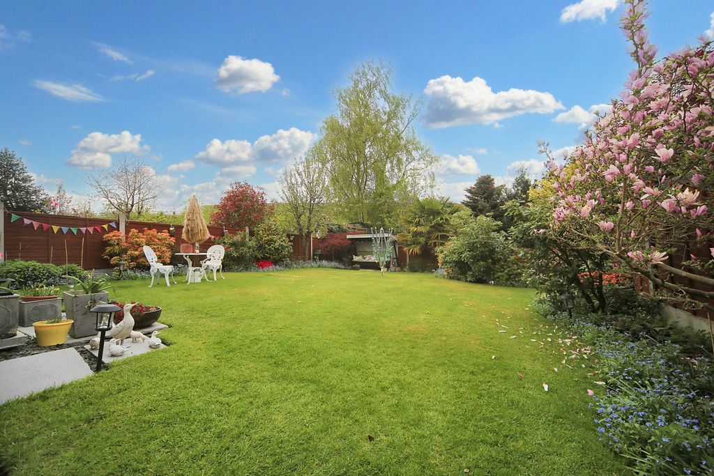Property photo 2 of 26