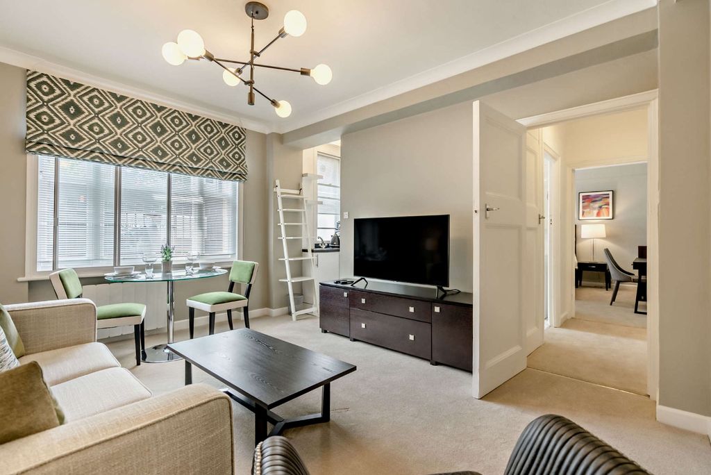 Property photo 3 of 8 2473574