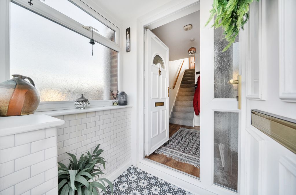 Property photo 3 of 22 13871952693c458621Efe