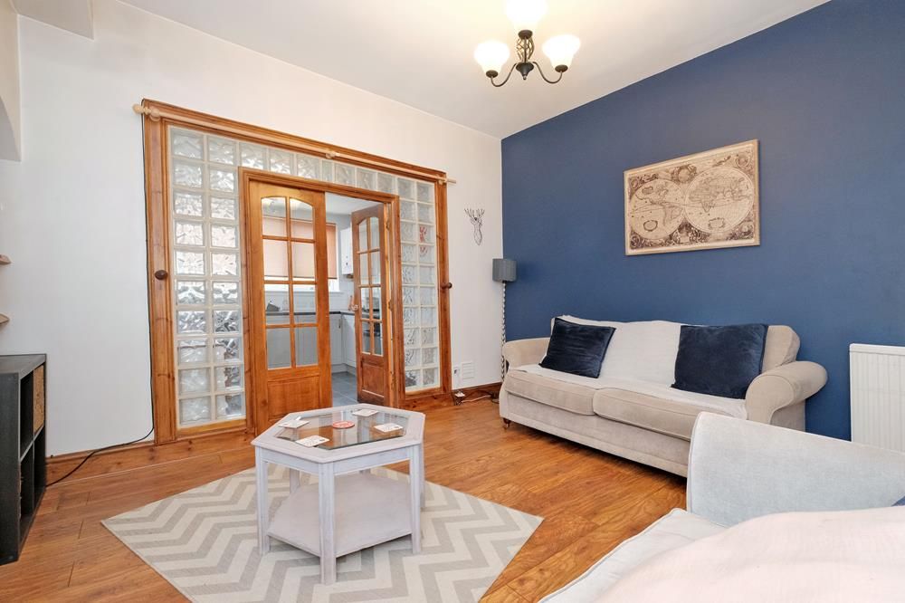 Property photo 1 of 15 Lounge2