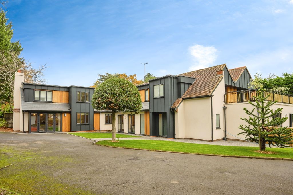 Property photo 1 of 33