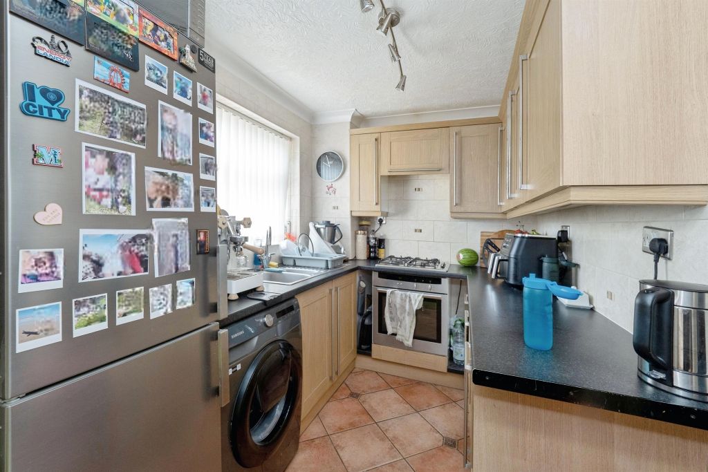 Property photo 3 of 17