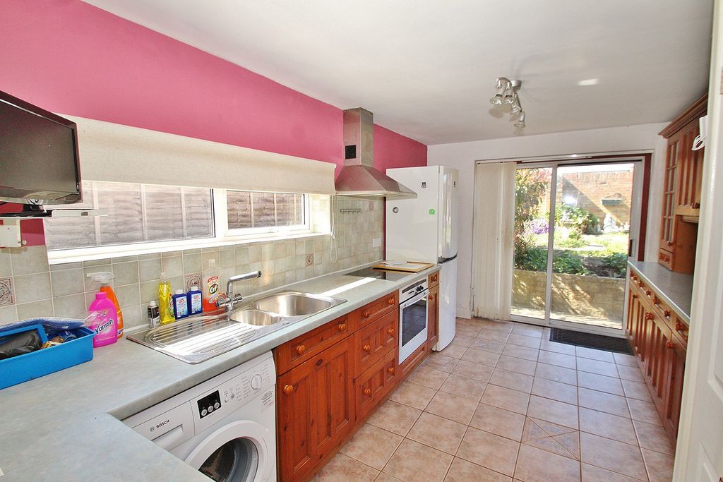 Property photo 3 of 13
