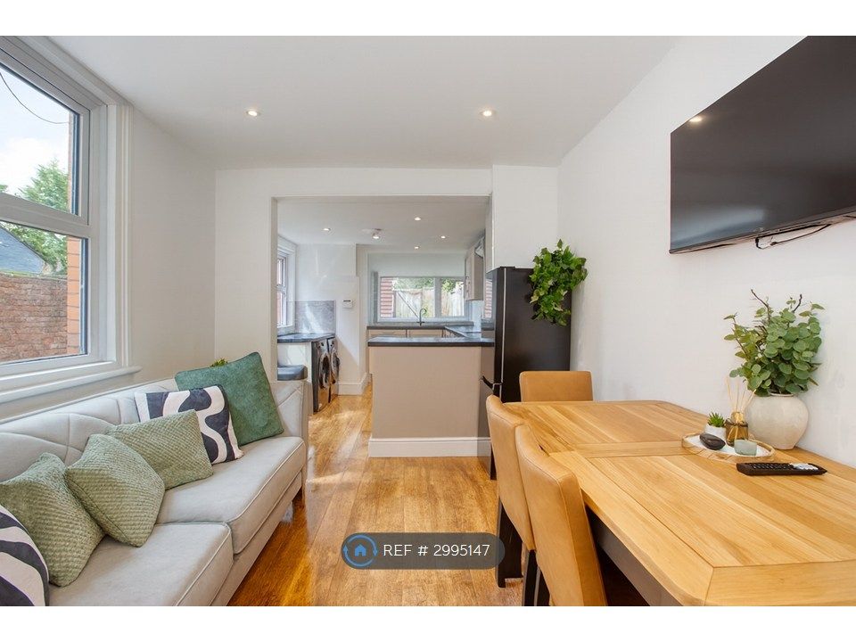 Property photo 1 of 35