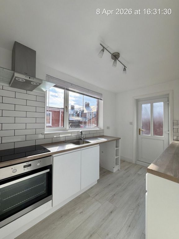 Property photo 2 of 11 9