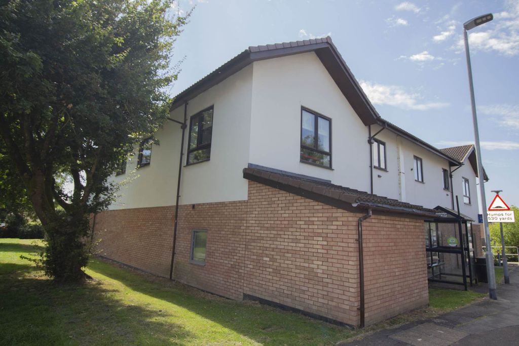 Property photo 1 of 11