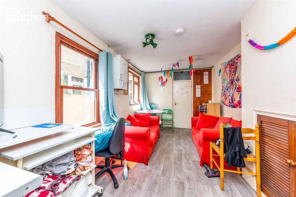 Property photo 3 of 11 Picture No. 26