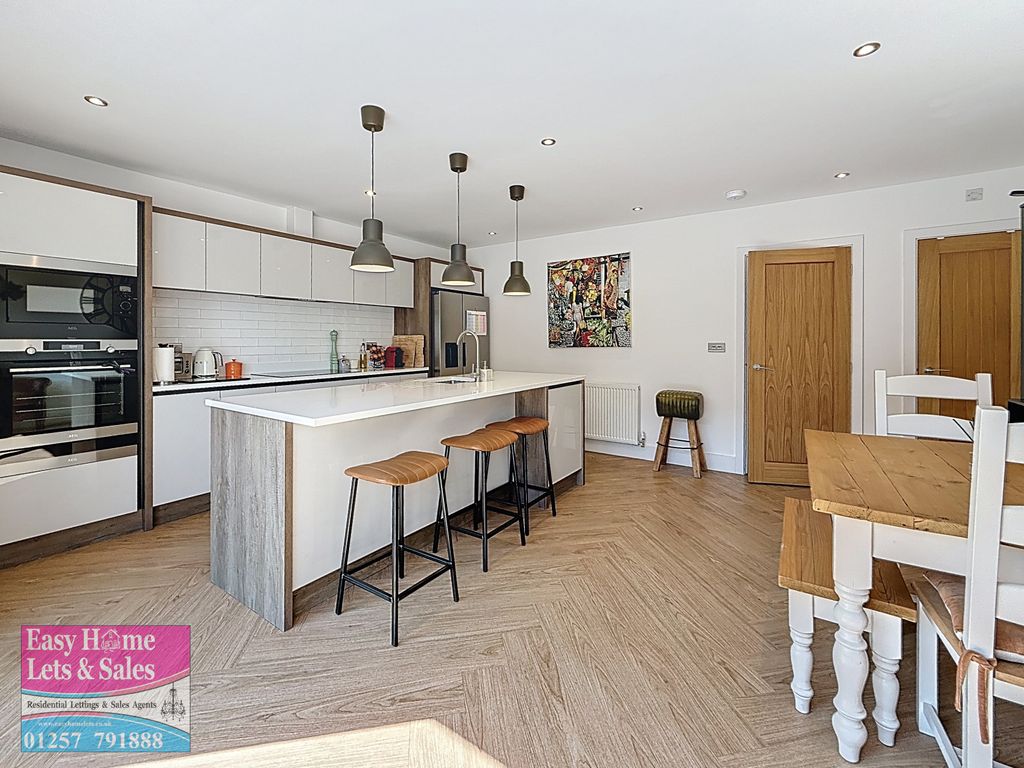 Property photo 1 of 37 Kitchen/Diner