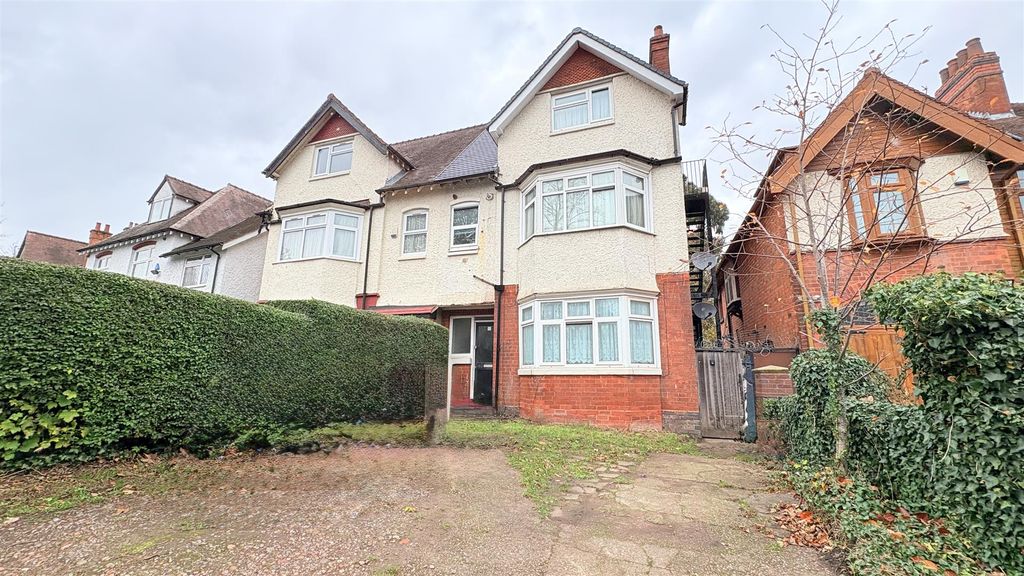 Property photo 1 of 6 Approach