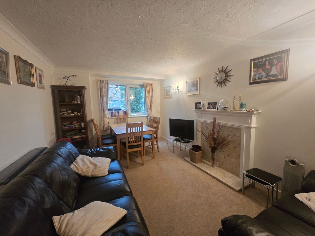 Property photo 1 of 5