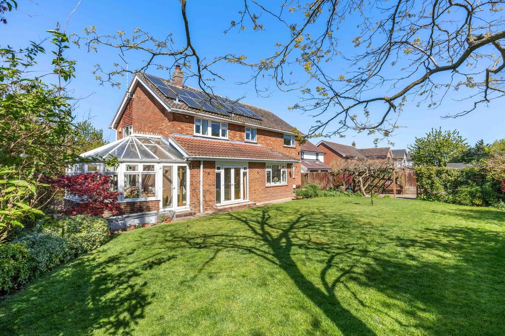 Property photo 2 of 36