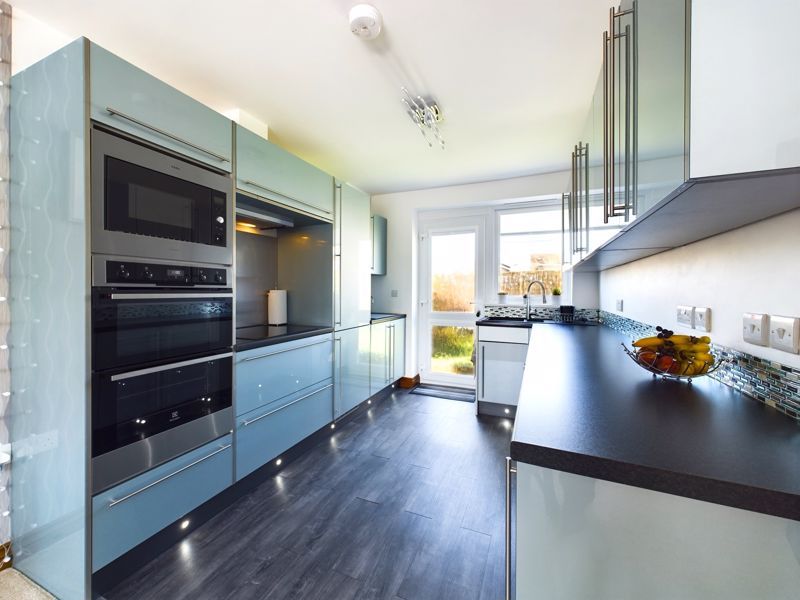 Property photo 2 of 13 Kitchen