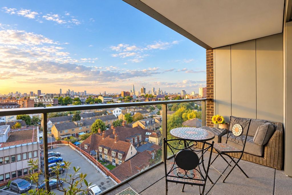 Property photo 1 of 19 Balcony.Jpg