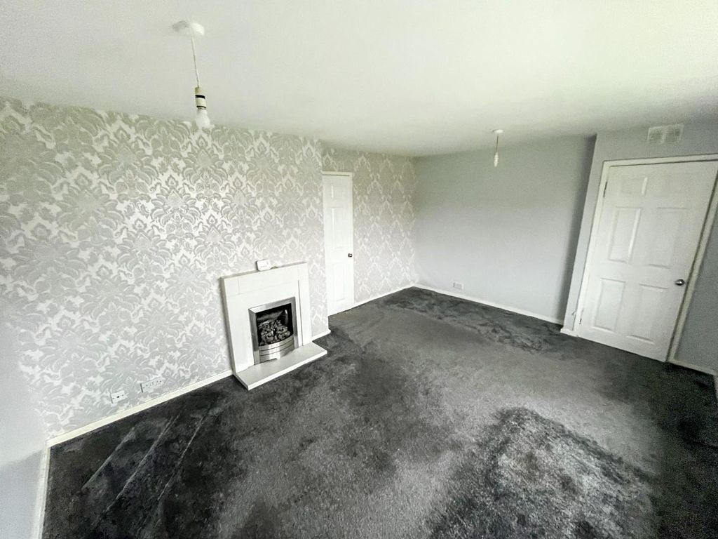 Property photo 2 of 10 Lounge.Jpg