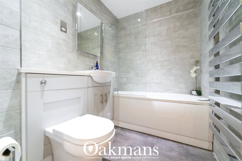 Property photo 2 of 24 Picture No. 11