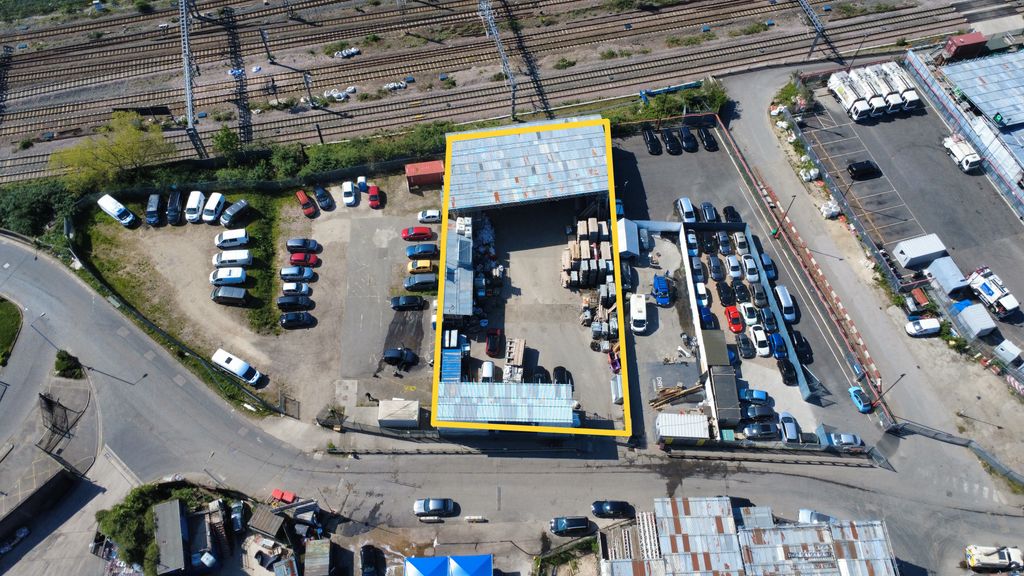 Property photo 1 of 1