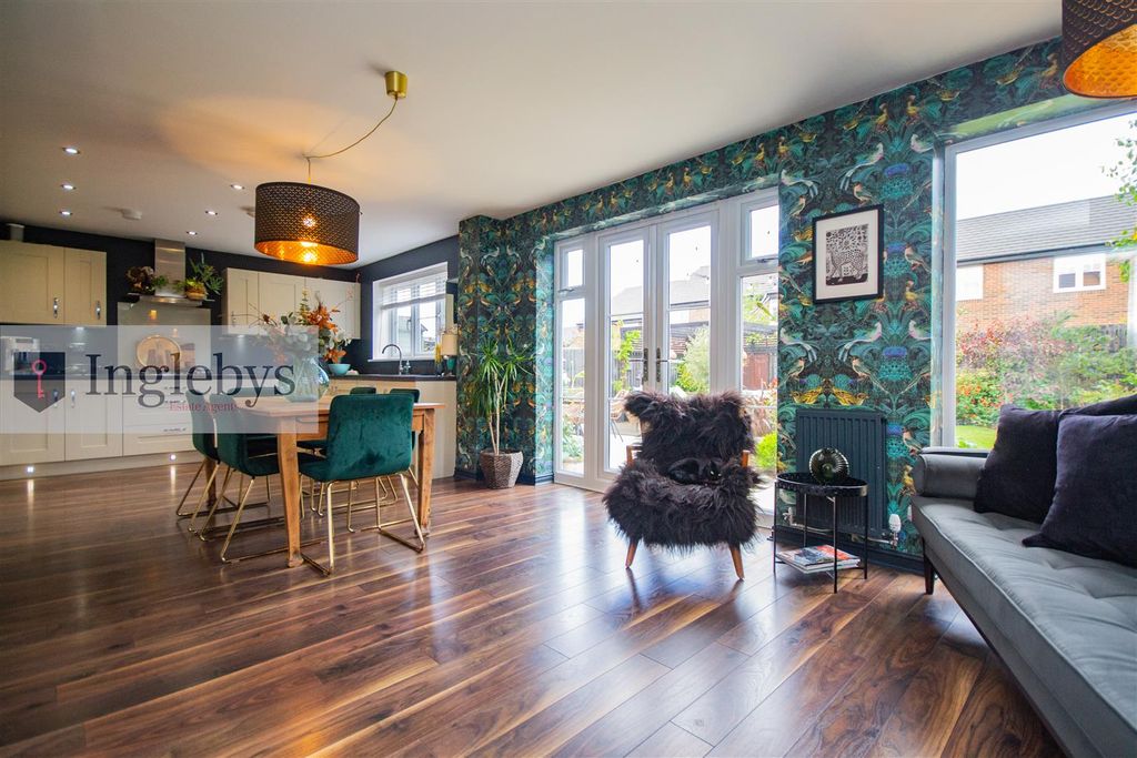 Property photo 2 of 45