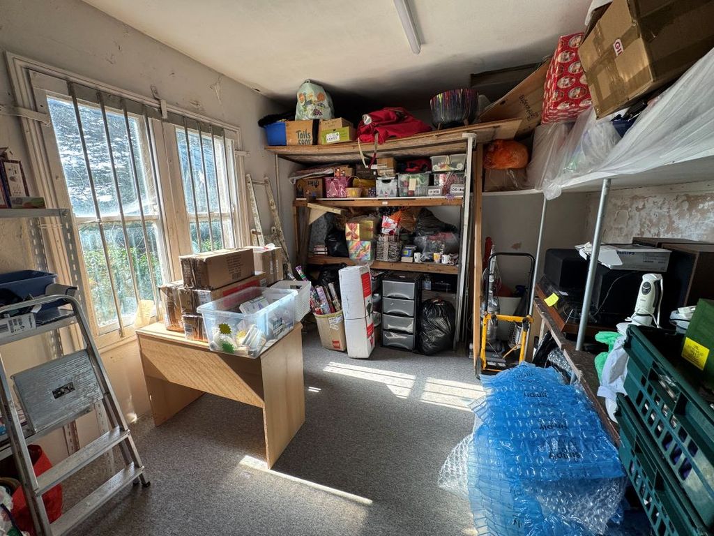 Property photo 3 of 30