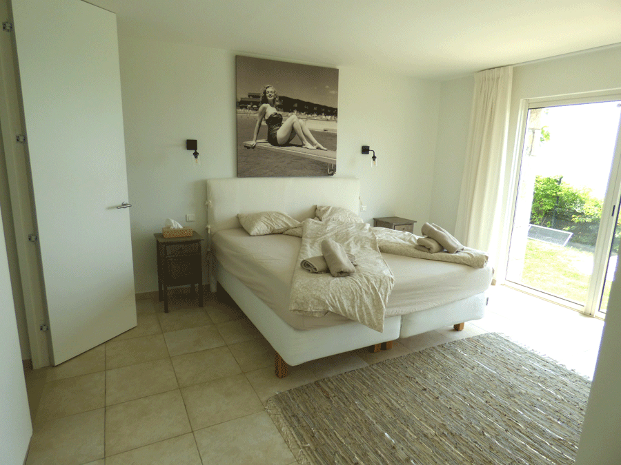 Property photo 2 of 39