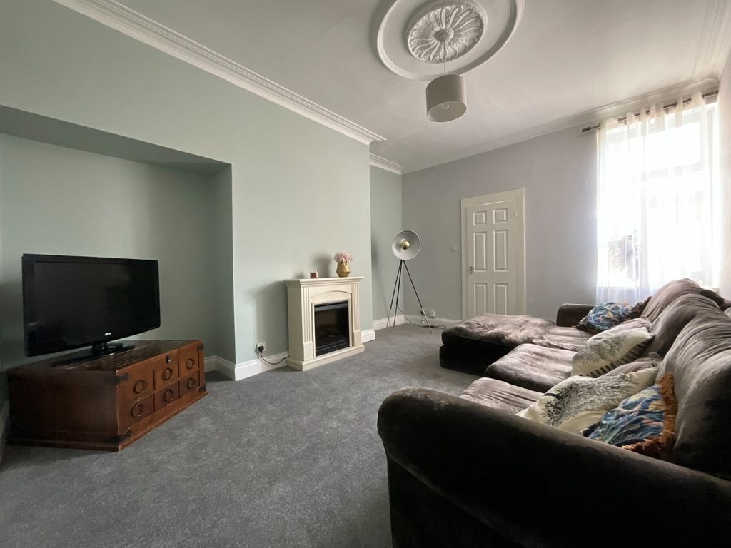Property photo 2 of 15 4226215