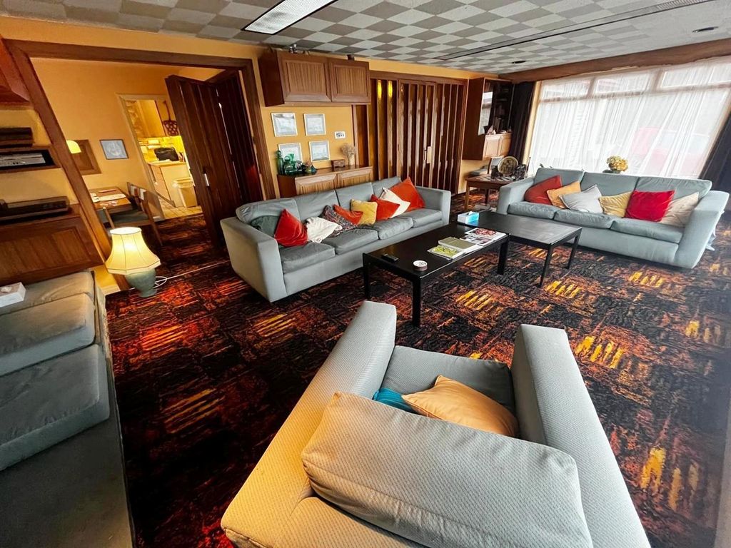 Property photo 2 of 29 Image (9).Png