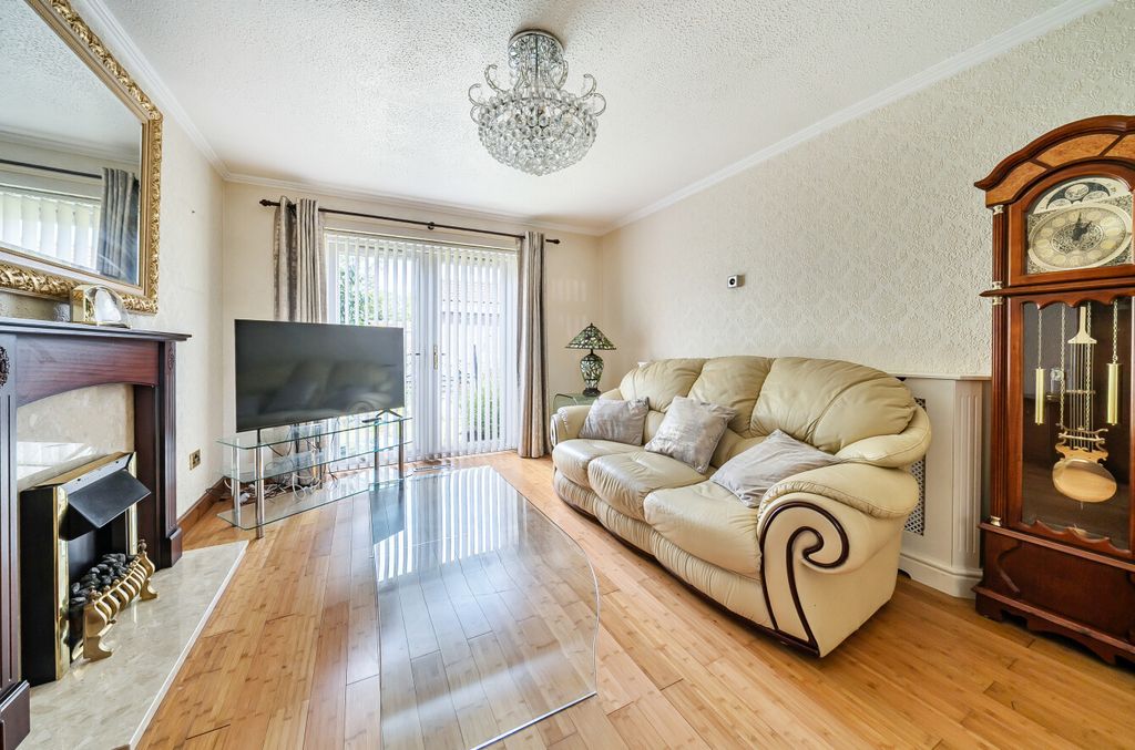 Property photo 3 of 17 1500981-7-6A73295...