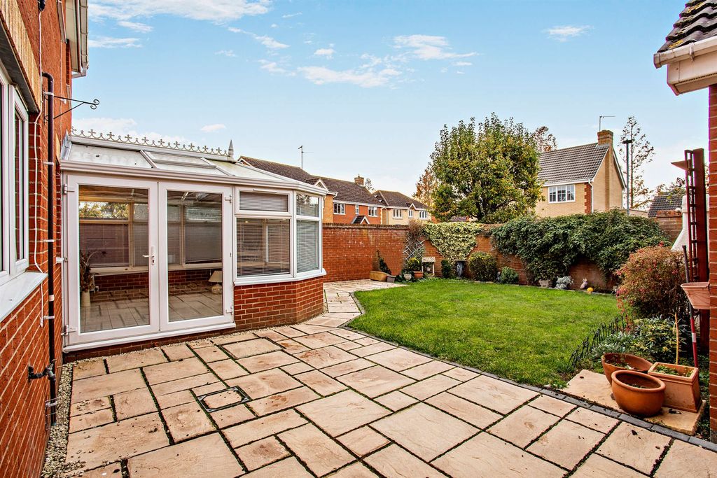 Property photo 3 of 15