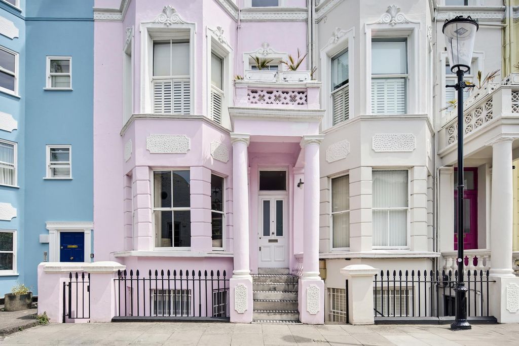 Property photo 2 of 26